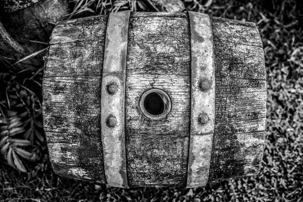 古い木樽 白黒写真 — ストック写真