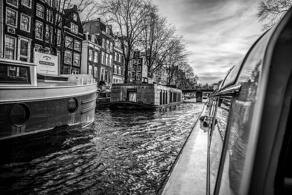 Амстердам Нидерланды Января 2017 Года Знаменитые Винтажные Здания Амстердама Черно — стоковое фото