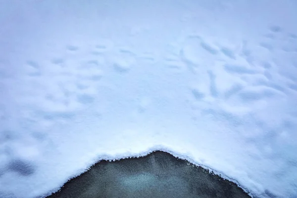 Snow Covered Winter Lake Landscape — Stock Photo, Image