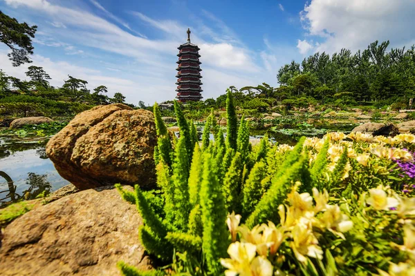 Traditional Chinese City Garden Park — Stockfoto