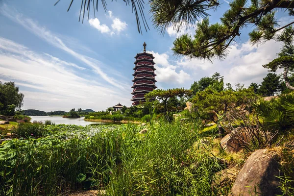 Traditional Chinese City Garden Park — Stockfoto