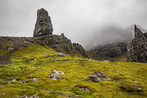 Starý Muž Storr Ostrově Skye Skotsku Horská Krajina Mlhavé Mraky — Stock fotografie