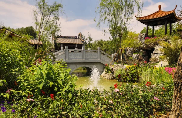 Traditional Chinese City Garden Park — Stockfoto