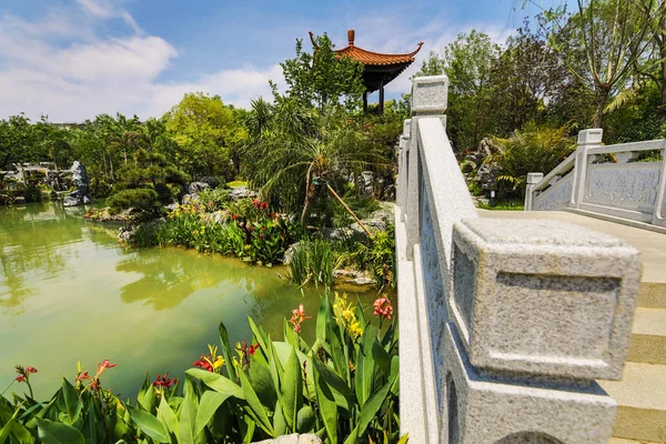 Traditional Chinese City Garden Park — Stockfoto