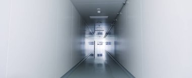 Tünel beyaz laboratuvar koridoru.