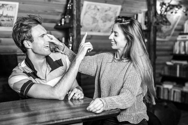 Gelukkige Familie Samen Moderne Houten Huis Interieur Zwart Wit Portret — Stockfoto