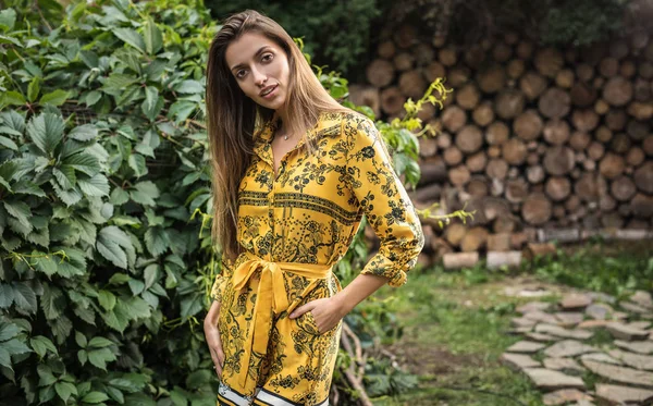 Beautiful Emotional Outdoor Portrait Young Woman Yellow Dress — Stock Photo, Image