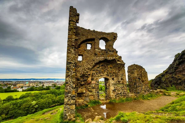 スコットランド イギリス 2019年5月30日 古代スコットランドの中世の建物と伝統的な自然の美しい風景 — ストック写真
