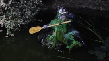 Poseidon 'un Fantastik Görüntüsü. Güzel Sanatlar Masalı 4K Video.
