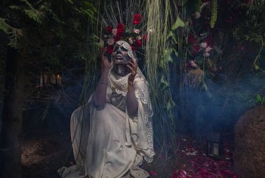 Santa Muerte 'nin muhteşem stili - Kutsal Ölüm - modern dini tarikat. Sanat Peri Masalı Fotoğrafı.