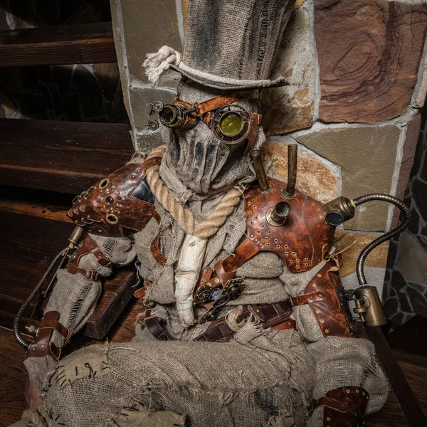 Personaggio futuristico cyborg stalker. Fotografia d'arte in stile steampunk. — Foto Stock