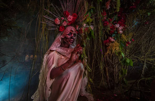 Fabulosa estilização de Santa Muerte - Santa Morte - culto religioso moderno. Conceito Arte conto de fadas foto . — Fotografia de Stock