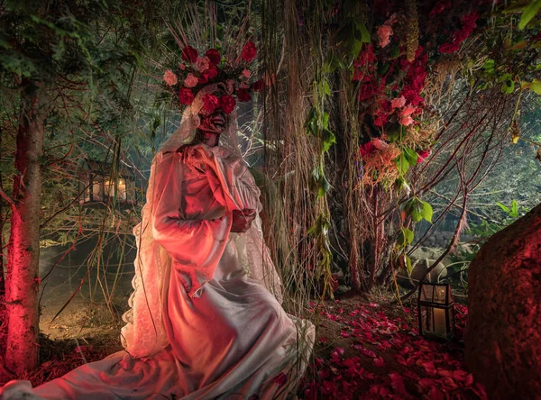 Fabulosa estilização de Santa Muerte - Santa Morte - culto religioso moderno. Conceito Arte conto de fadas foto . — Fotografia de Stock