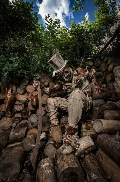 Personaggio futuristico cyborg stalker. Fotografia d'arte in stile steampunk. — Foto Stock