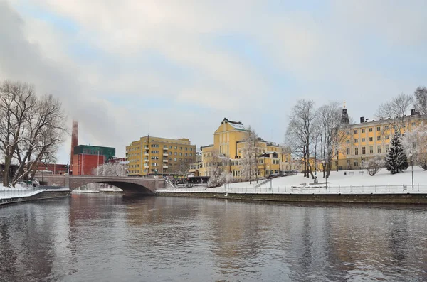 Tammerfors Finland Kajen Vid Floden Tammerkoski Molnig Vinterdag — Stockfoto