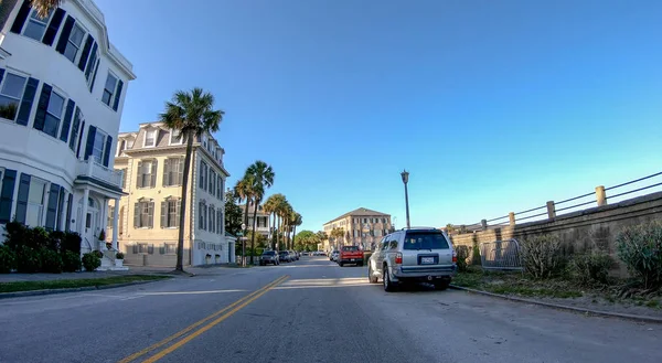 Charleston Kwietnia 2018 City Oceanfront Turystów Słoneczny Dzień Miasto Przyciąga — Zdjęcie stockowe