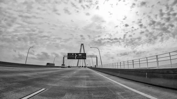 Артур Ravenel Молодшого Міст Кабель Залишився Міст Через Річку Купер — стокове фото