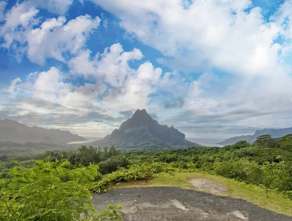 Panoramiczny Widok Zachód Słońca Krajobraz Góry Moorea Polinezja Francuska — Zdjęcie stockowe