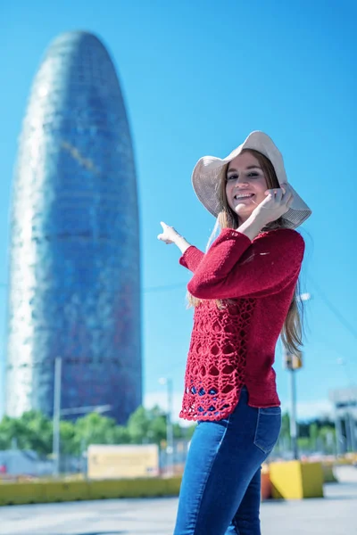 Feliz Turista Femenina Barcelona España — Foto de Stock