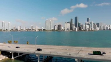 Macarthue causeway havadan görünümü güzel güneşli bir günde