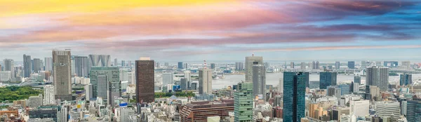 Arka Planda Odaiba Ile Batımında Panoramik Hava Siluetinin Çarpıcı Tokyo — Stok fotoğraf