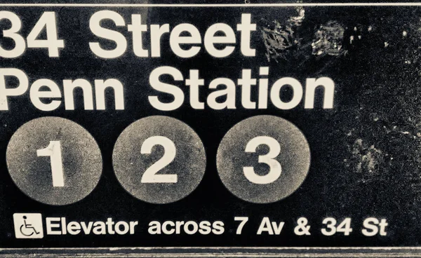 Πεν Σταθμός Μετρό Σημάδι Νέα Υόρκη — Φωτογραφία Αρχείου