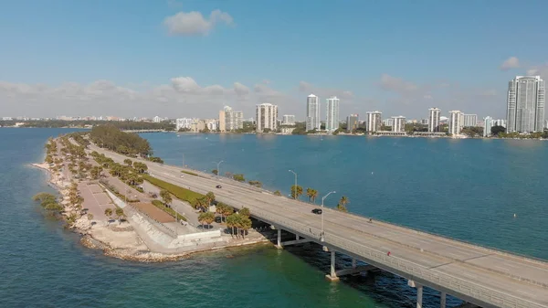 Rickenbacker Causeway Miami Florida Egy Szép Napon Légifelvételek — Stock Fotó