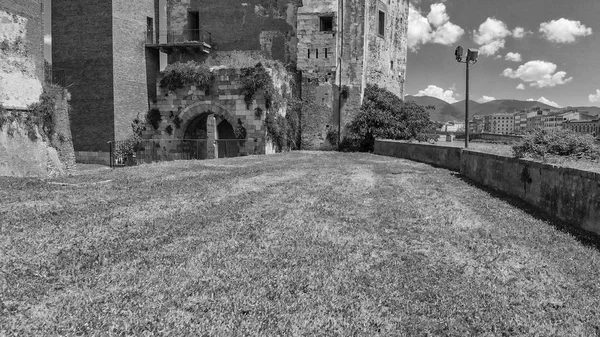 Pisa Toskana Bölgesindeki Ortaçağ Kalesi Havadan Görünümü — Stok fotoğraf