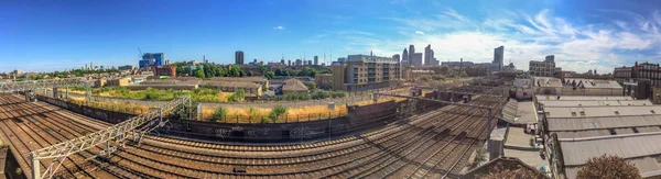 Πανοραμική Άποψη Του Λονδίνου Σιδηροδρομικού Συστήματος Ορίζοντα Της Πόλης Φόντο — Φωτογραφία Αρχείου