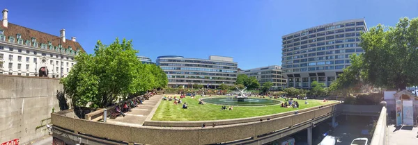 London Juni 2015 Die Menschen Genießen Einen Park Westminster Neat — Stockfoto