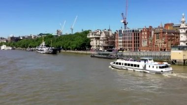 Londra şehir manzarası ile river Thames, İngiltere