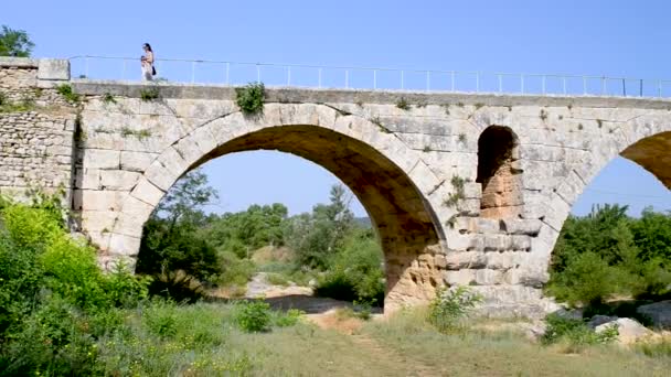 Provence Brücke Sommer — Stockvideo