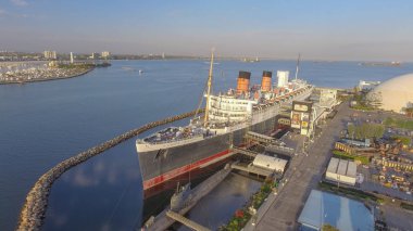 Long Beach, Ca - Temmuz 2017: Queen Mary, ünlü bir turistik Kaliforniya'da hava görünümünü.