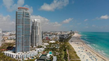 Miami Beach ve şehir manzarası Güney Pointe, havadan görünümü.