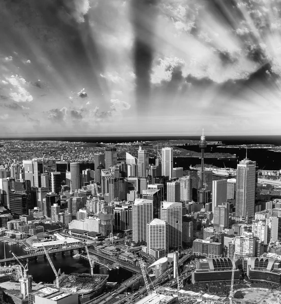 悉尼城市市中心建筑直升机鸟瞰图 — 图库照片