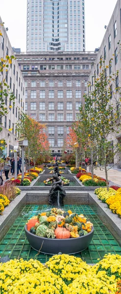 Nueva York City Octubre 2015 Rockefeller Center Con Los Turistas — Foto de Stock