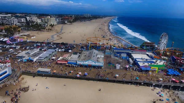 Santa Monica Août 2017 Jetée Ville Avec Touristes Vue Aérienne — Photo