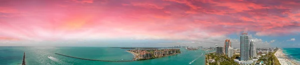 Erstaunliche Luftaufnahme Des Miami Strandes Und Der Küste Bei Sonnenuntergang — Stockfoto