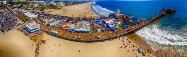 Santa Monica August 2017 Touristen Genießen Stadtpier Panoramablick Dies Ist — Stockfoto