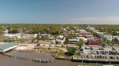 Amelia Island, Fernandina Beach, Florida. Güneşli bir günde havadan görünümü.