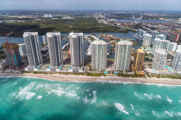 Vista Elicottero Dei Grattacieli North Miami Beach Con Sole Nuvole — Foto Stock