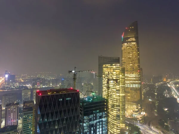 Vista Aérea Nocturna Los Rascacielos Del Centro Abu Dhabi Emiratos — Foto de Stock