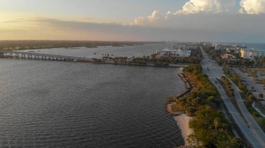 Lake Worth binalar ve kıyı şeridi Palm Beach, Florida havadan görünümü