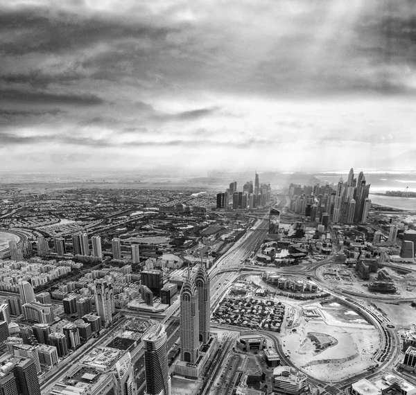 市中心的鸟瞰迪拜 阿拉伯联合酋长国 — 图库照片