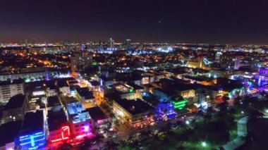 Miami Beach manzarası, gece, Florida, ABD Hava görünümünü. Video