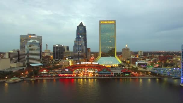 Increíble Horizonte Aéreo Atardecer Jacksonville Con Puente — Vídeo de stock