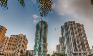Miami Brickell anahtar. Şehir manzarası.