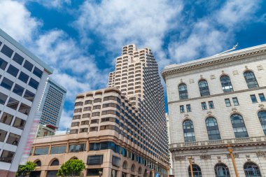 Mavi gökyüzü karşı San Francisco binalar