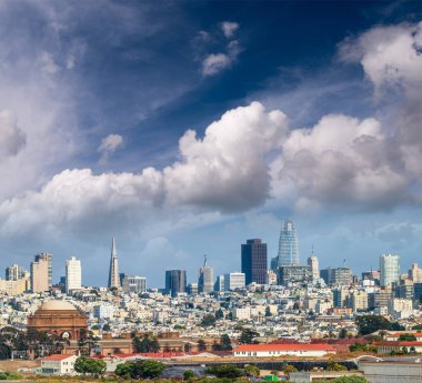 Güzel Sanatlar Sarayı ve San Francisco manzarası, California Hava görünümünü.
