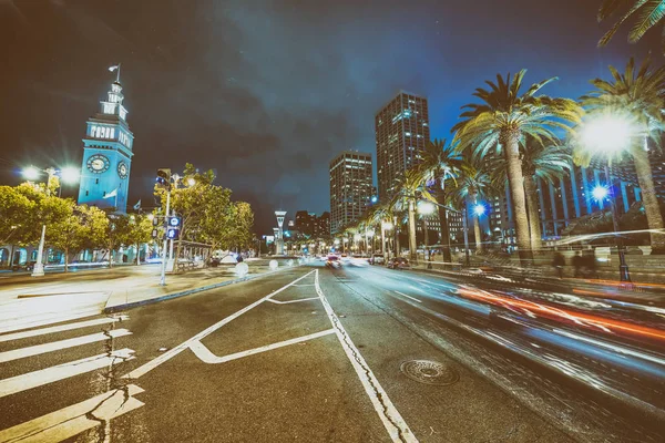 Улицы Сан Франциско Ночью Районе Эмбаркадеро Городским Движением — стоковое фото